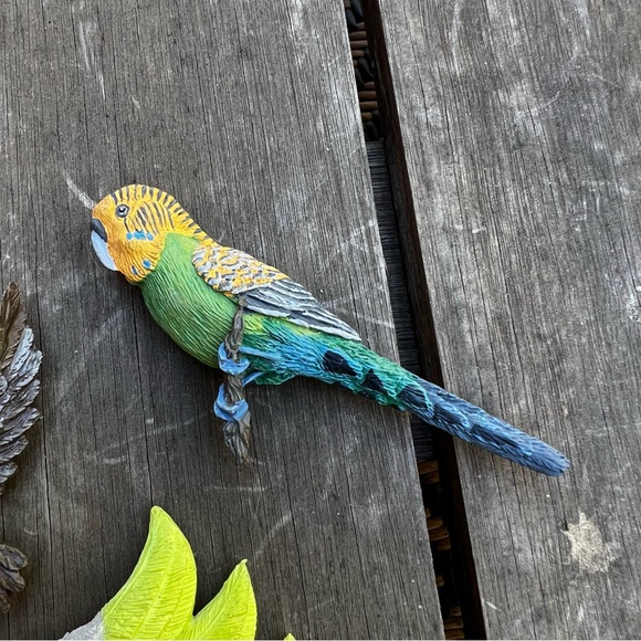 Vintage 90s Bird Refrigerators Magnets Set of Three Cockatoo Parakeet Brown Bird - Picture 4 of 9